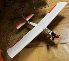 aereo radiocomandato con