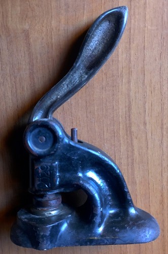 Pressa primi 900 timbro a - "900,