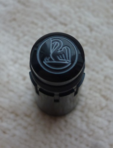 Pelikan testa cappuccio - pelikan,
