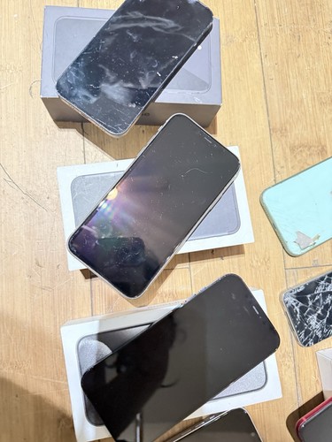 Iphone lot for parts - parts, or