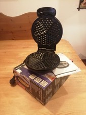 MACCHINA PER WAFFEL A FORMA DI CUORE CLATRONIC COME NUOVA 