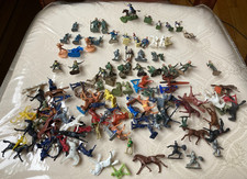 Cavalieri, cowboy, indiani e cavalli vintage in miniatura scala 1/72 Multiple Makers