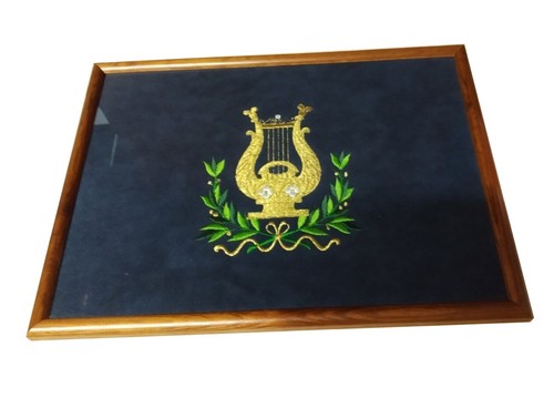 Quadro ricamo stemma musicale