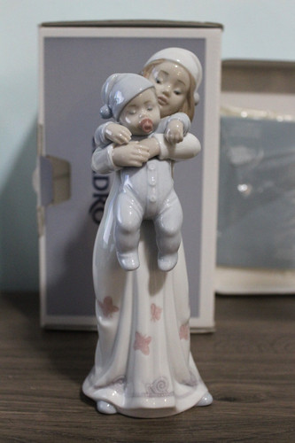 Hard find vintage lladro - to,