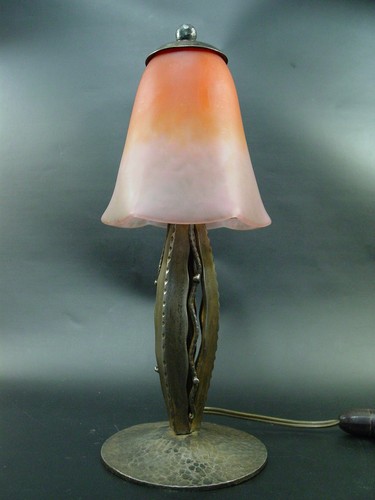 Ancienne lampe art - , fer