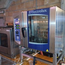forno electrolux a metano metallizzato 95x85x115 ottimo usato 