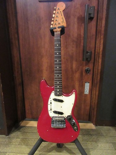 Fender 1965 mustang red - fender,