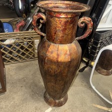 Vaso in metallo rustico