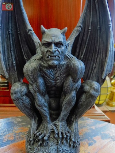 Grasp darkness figure - darkness,