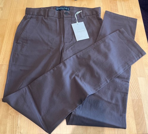 Uniforme chino nuova con