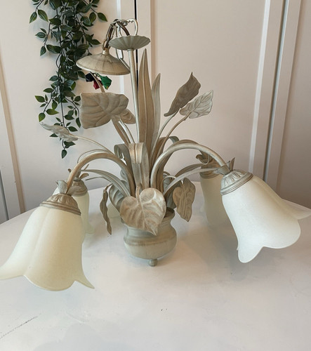 Lampadario casetta panna stile