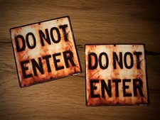 2 adesivi NOT ENTER vintage