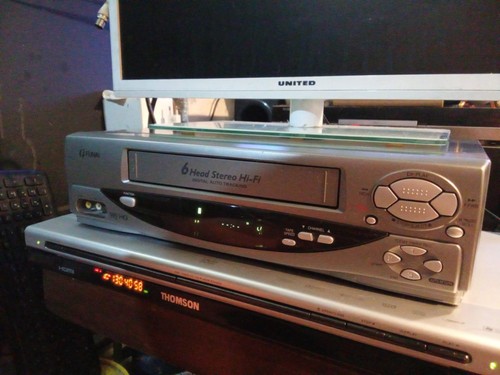 Videoregistratore vhs funai - vhs,