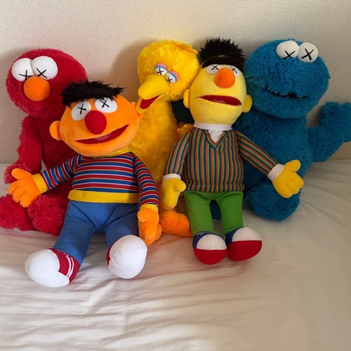Set completo peluche - , kaws