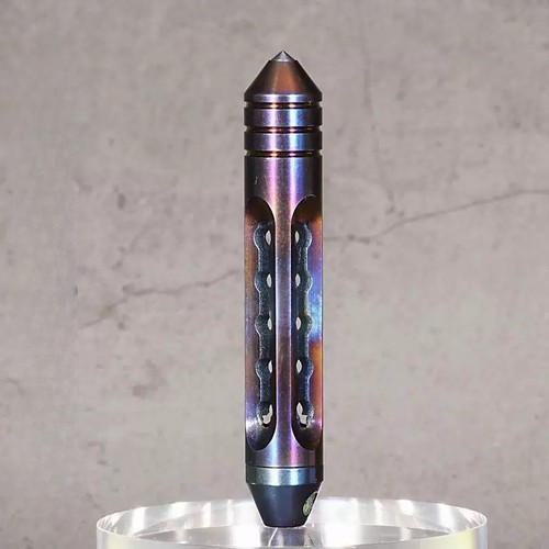 Ciondolo con tubo luminoso - , al