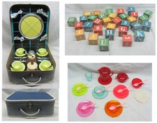 Lotto giocattoli d'epoca camera da letto armadio gioco cubi servizio te caffè