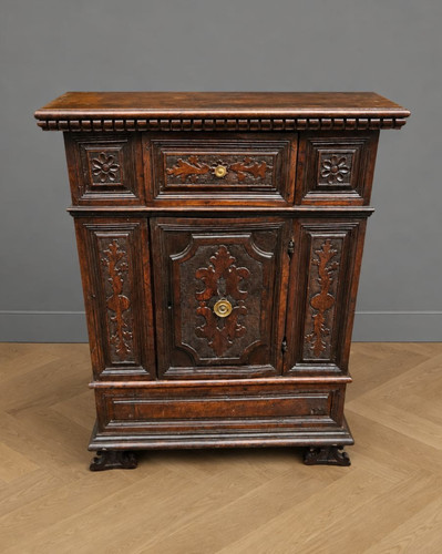 Credenza mobiletto scolpito - credenza,