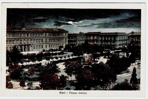 Bari piazza ateneo notturno - ateneo,
