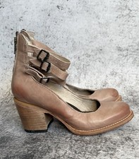 Scarpe con cinturino Freebird