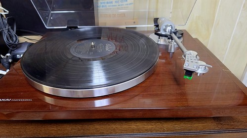 Akai professional bt500 - professional,