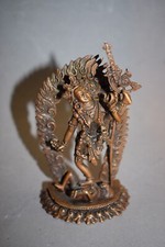 Yogini con creolo di fuoco e