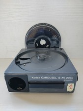PROIETTORE PER DIAPOSITIVE 35 mm. 135 KODAK CAROUSEL S-AV 2030 SENZA OBIETTIVO
