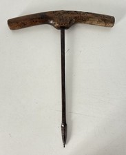 ANTICA TRIVELLA MANUALE - SUCCHIELLO A T DI 40 CM IN FERRO CON MANICO IN LEGNO