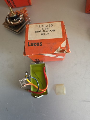 Regolatore tensione lucas - di,
