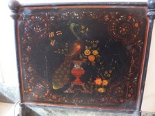 Letto in ferro con decorazioni pittoriche e madreperla 800 / 900