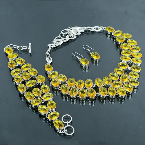 Set gioielli orecchini collana