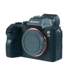 Sony ILCE 7 III SEL