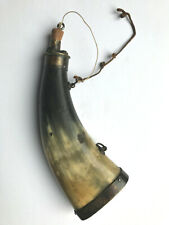 ANTICA FIASCHETTA POLVERE CORNO XIX secolo e due attrezzi da fabbro