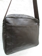 - Grande borsa a tracolla LE