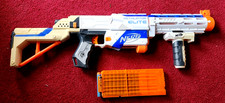 Pistola blaster Nerf N-Strike Elite Retaliator con clip e 12 freccette - funziona benissimo!