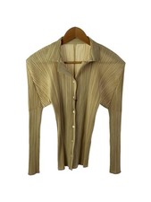 PLEATS PLEASE ISSEY MIYAKE
