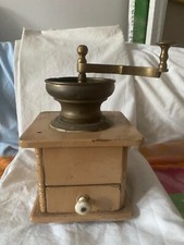 macinapepe antico in legno e