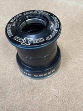 Sterzo Cane Creek Double XC Flush 1.1/8”.  Diametro tazza 1,5". Cuffia (49,7 mm)