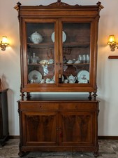 Antica credenza vetrina a due