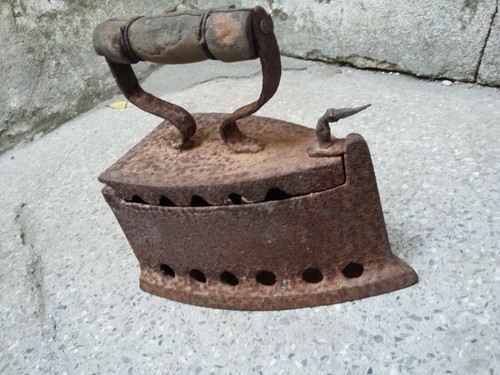 Antico ferro stiro a - ferro,