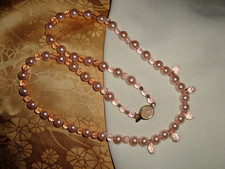 collana di perle di conchiglia rosa, cristalli sfaccettati e susta quarzo rosa