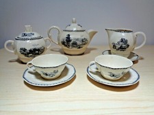 pair of porcelain tea cups
