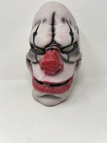 Maschera giorno paga rapina - di,