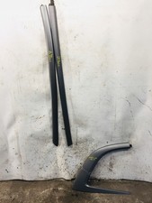 BARRE DE TOIT DROITE COMPLÈTE