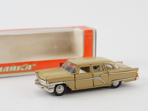 Macchina russo urss chaika gas - urss,
