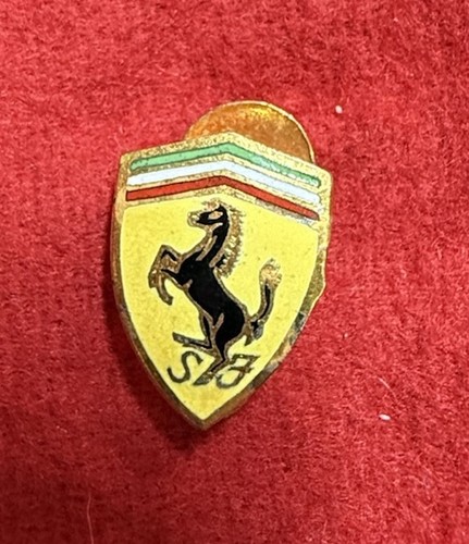 Ferrari old lapel pin badge - old, no
