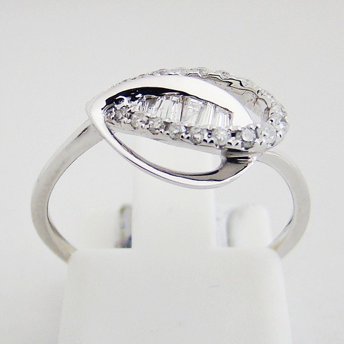 Anello oro bianco diamanti