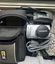 Olympus Camedia C-765 ultrazoom+ borsa,caricabatterie, batteria e scheda  