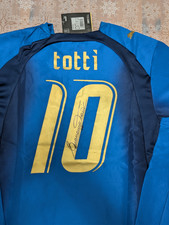MAGLIA ITALIA NAZIONALE 2006 - FRANCESCO TOTTI AUTOGRAFATA - TAGLIA M