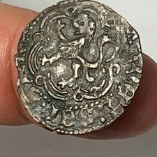 r54_370)  Spain Unattribuited coin  Rampant Lion / Castle AE mm 22