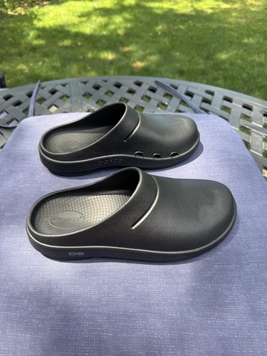 Zoccoli slip oofos unisex - slip-on,